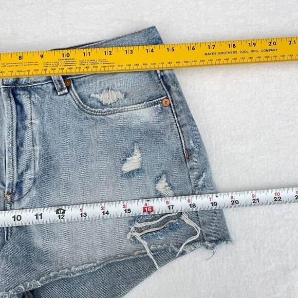 Blanknyc Light Wash Distressed Denim Shorts High Rise 2" Inseam Cotton Womens 28 - Picture 7 of 10
